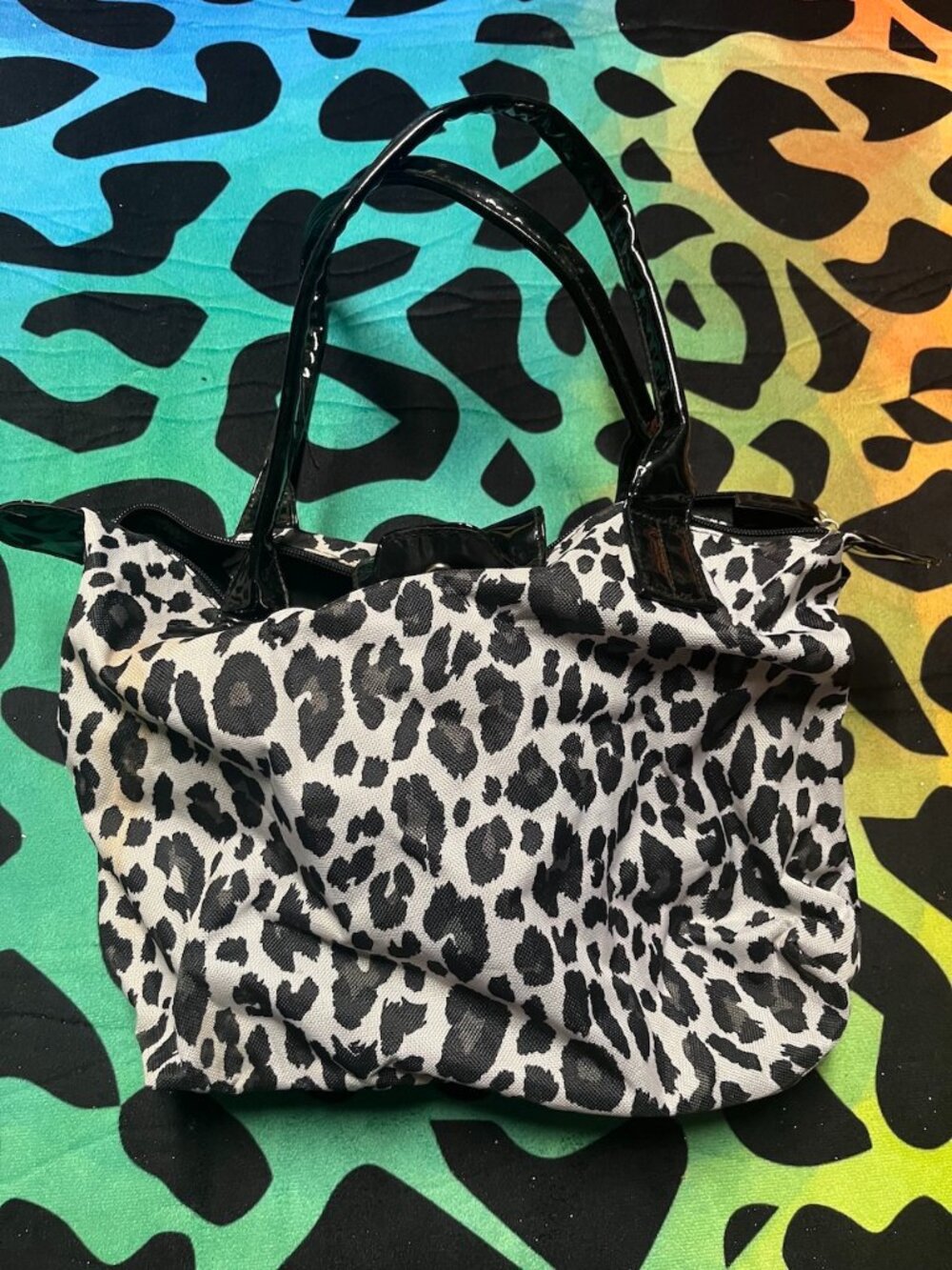 BLACK GRAY AND WHITE LEOPARD ANIMAL PRINT SHOULDER BAG